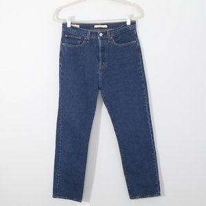 Like New Levi's Wedgie Straight Jeans Classic Wash